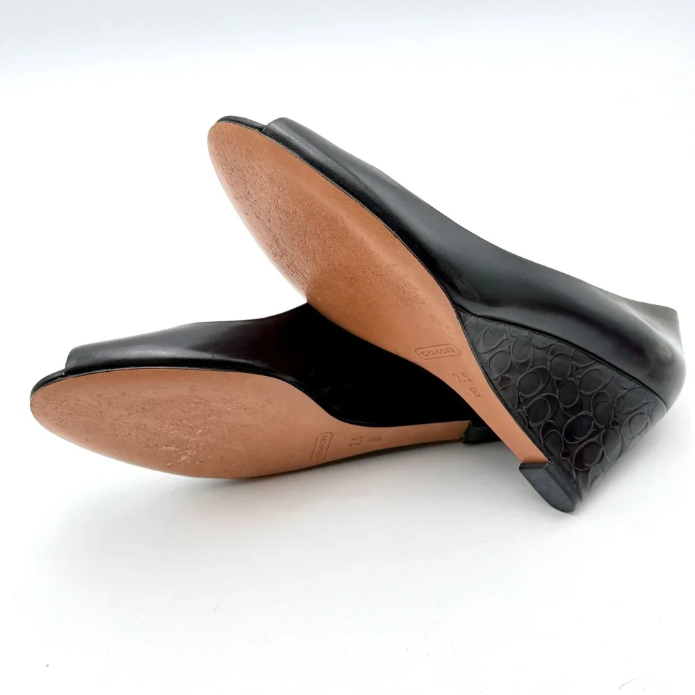 Coach Black Leather Peep Toe Wedge Pumps Embossed Logo Heel 7.5B - Picture 9 of 9